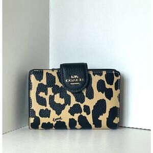 Coach Medium Corner Zip Wallet Leopard Pebble Leather Brown ID CBT25
